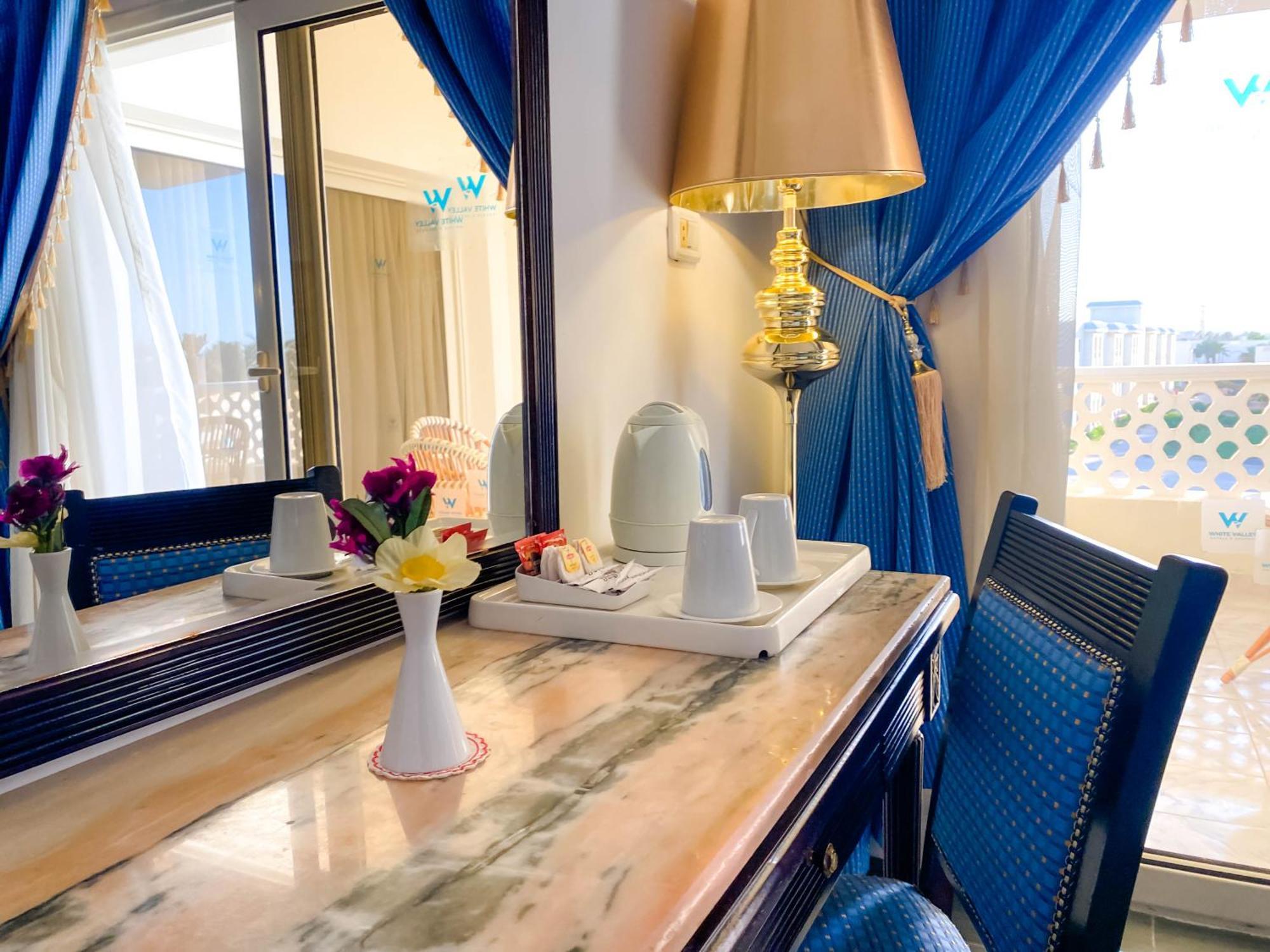 The Palace Beach Hotel Gurdaka Kültér fotó
