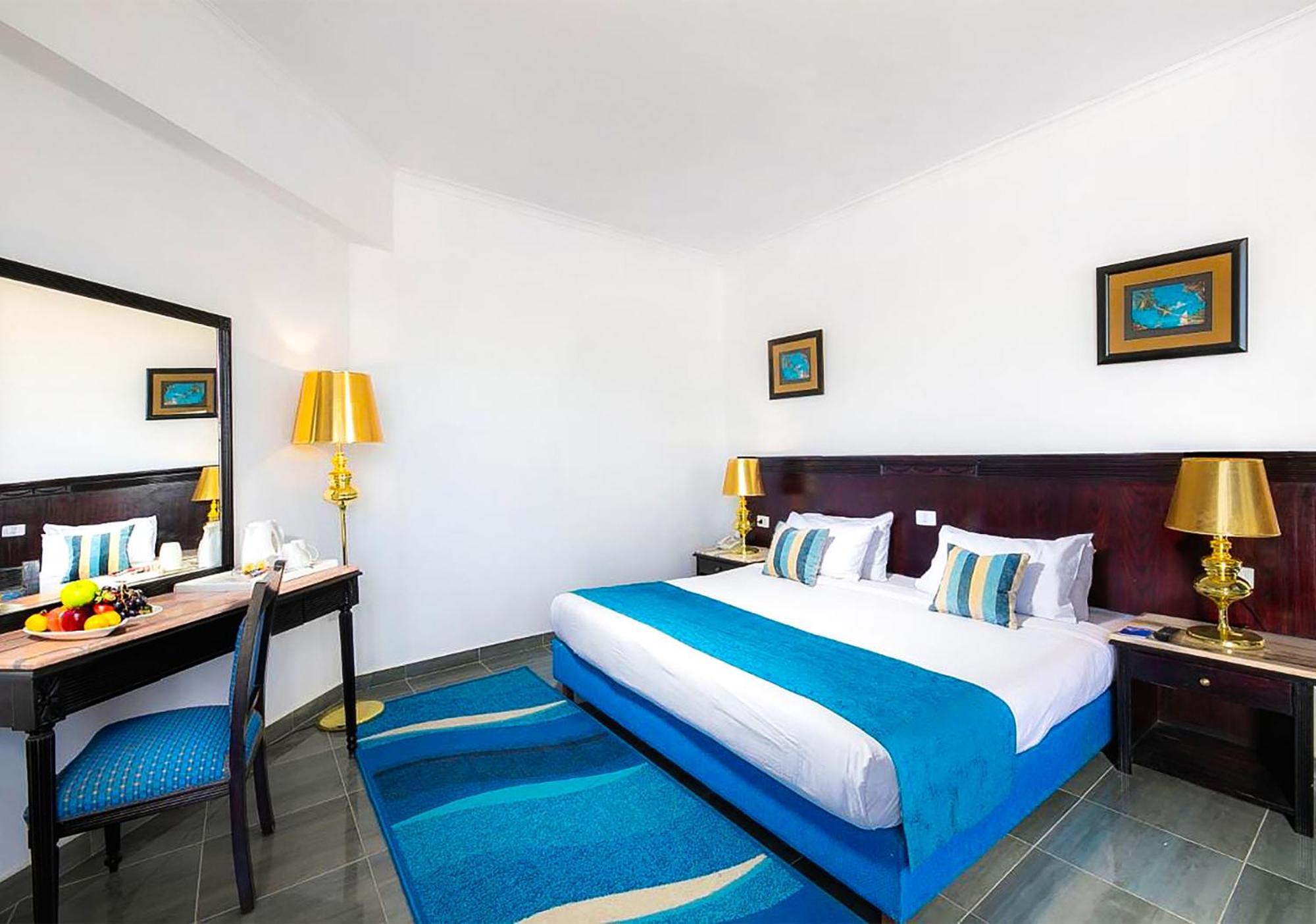 The Palace Beach Hotel Gurdaka Kültér fotó