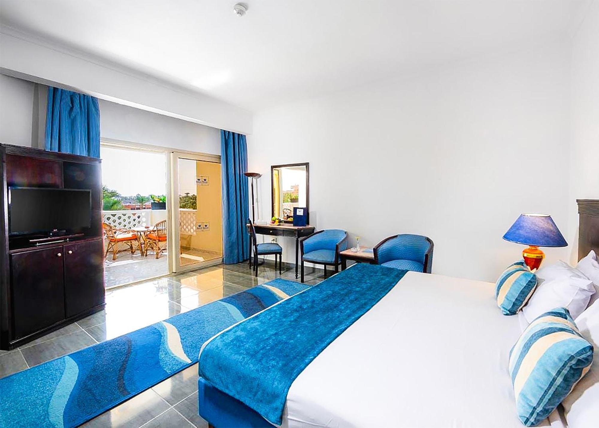 The Palace Beach Hotel Gurdaka Kültér fotó