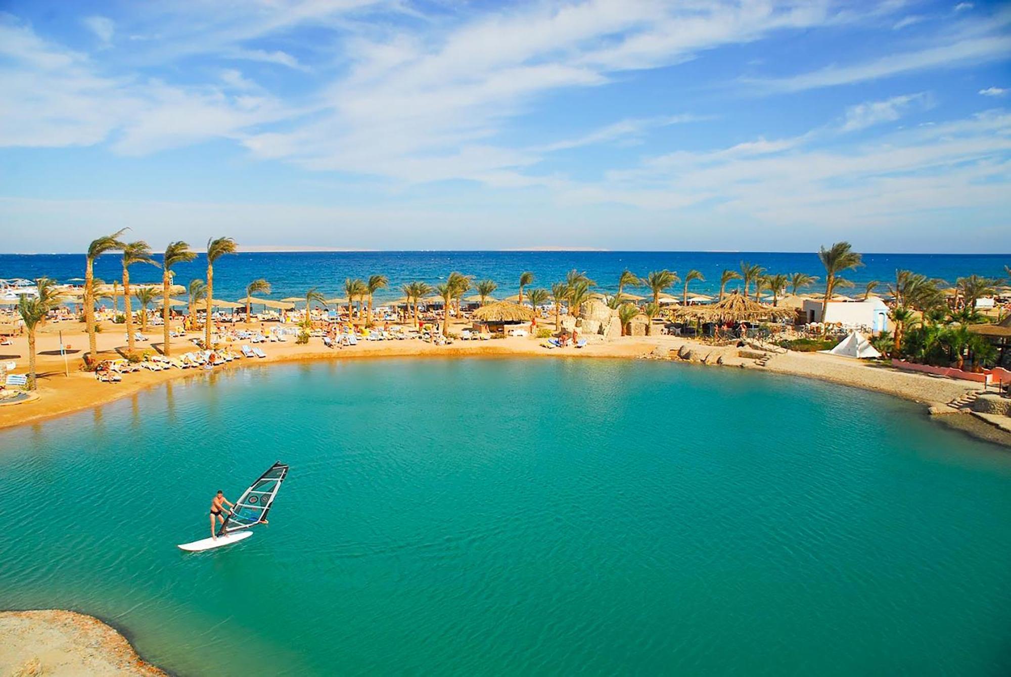 The Palace Beach Hotel Gurdaka Kültér fotó