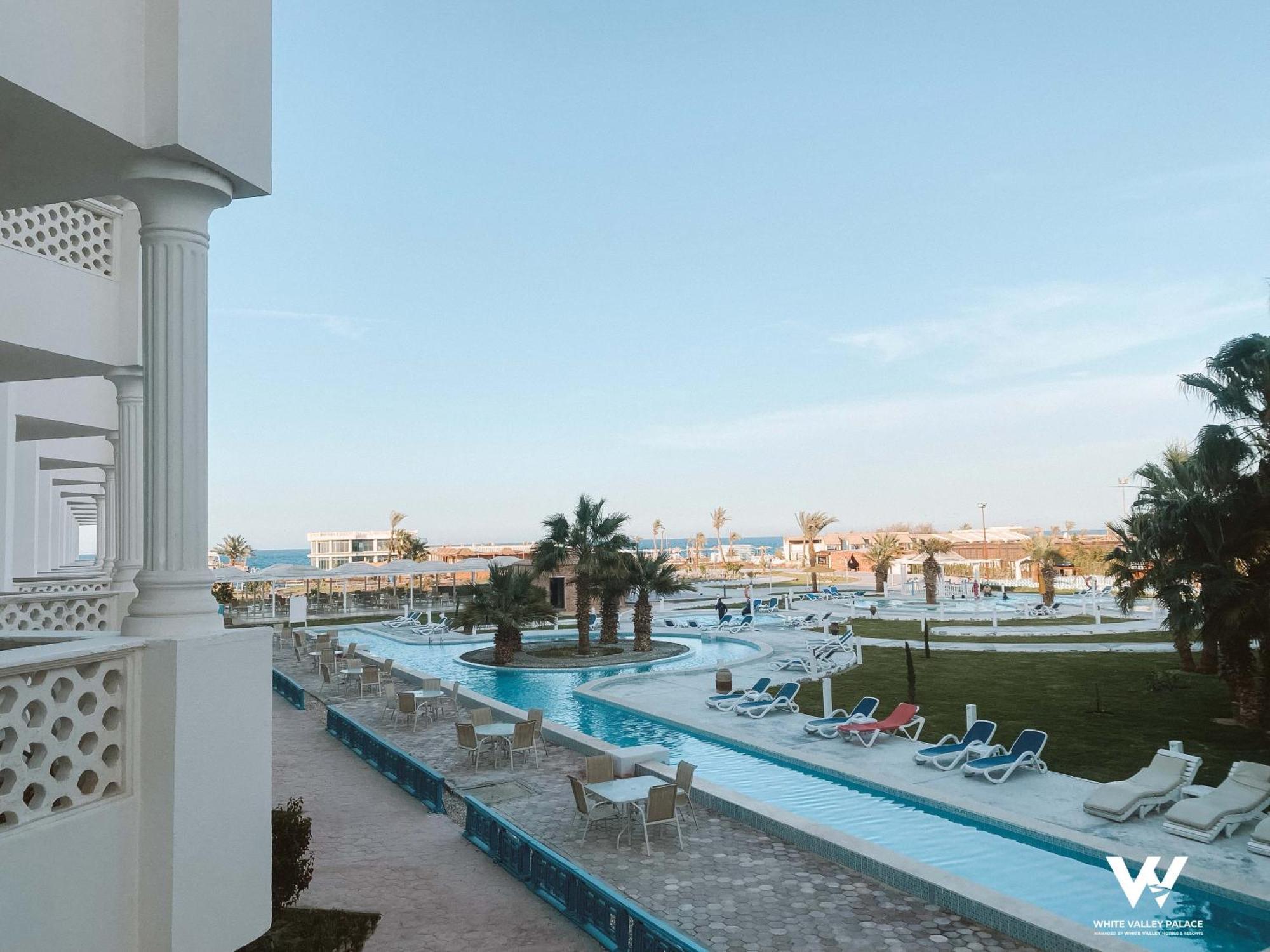 The Palace Beach Hotel Gurdaka Kültér fotó