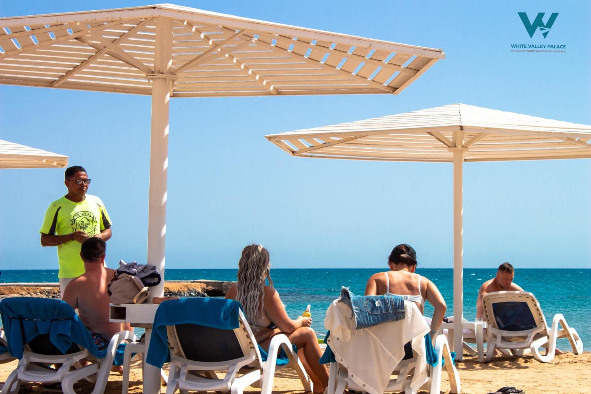 The Palace Beach Hotel Gurdaka Kültér fotó