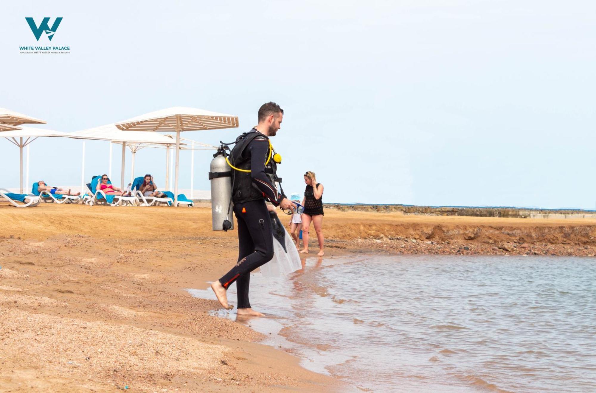 The Palace Beach Hotel Gurdaka Kültér fotó
